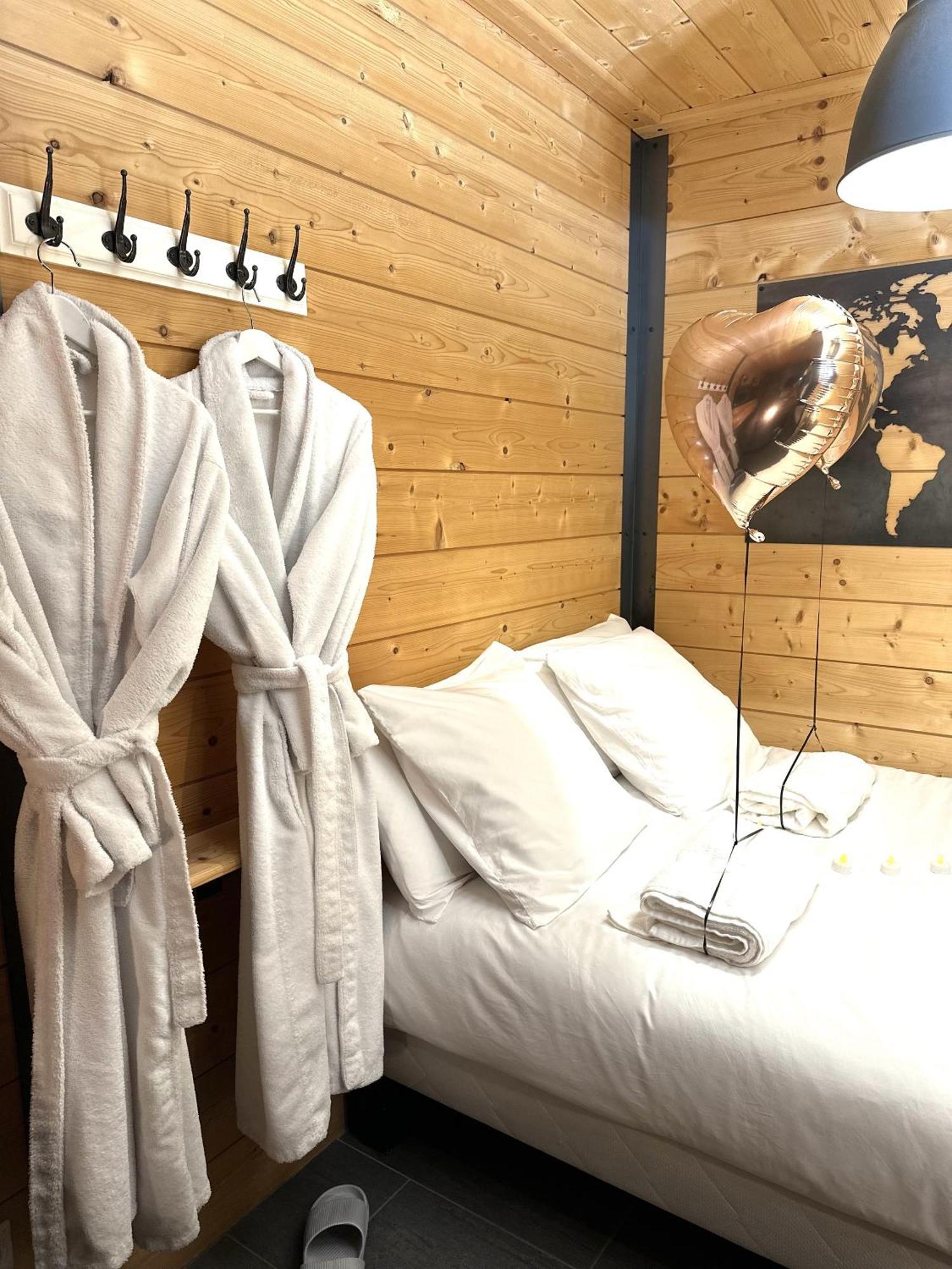 La Cabane Spa Saint-Laurent-d'Andenay 외부 사진